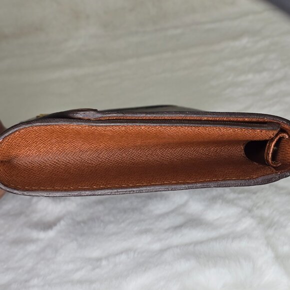 Louis Vuitton Monogram Bordeaux Clutch Bag - Picture 4 of 13